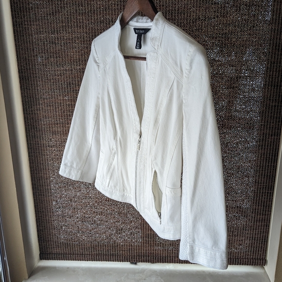 White House Black Market Jacket / Blazer Size 8 White in color - Picture 4 of 15